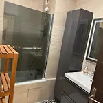 Appartement Ponthieu - Hala Paris