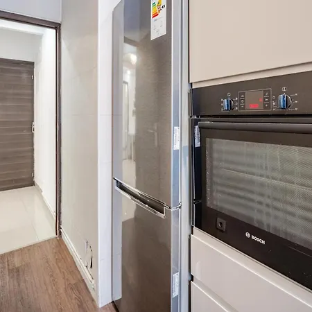 Chic Two Bedroom Steps From Champs Elysees Appartamento *